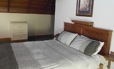 Jacky Winter - Holiday Home - Redcliffe Tourism 3