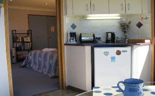 Eagles Rest Retreat - Redcliffe Tourism 1