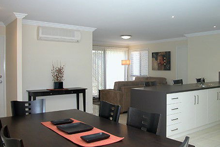 Annand Mews Serviced Apartments - Redcliffe Tourism 2