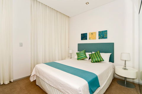 Ambience On Burleigh Beach - Redcliffe Tourism 5
