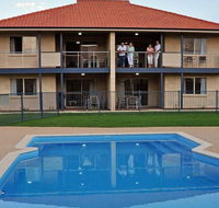Pinnacles Edge Resort - Redcliffe Tourism