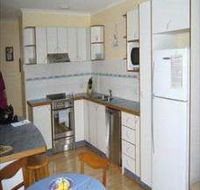 Garden Apartments Unit 11 - Redcliffe Tourism