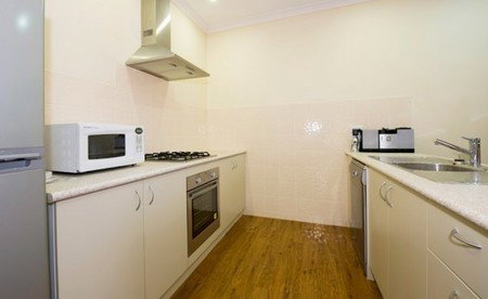 Kimberley Hotel - Redcliffe Tourism 1