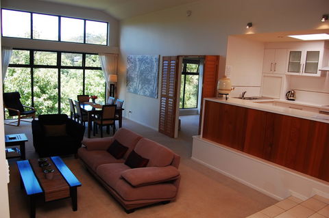 Ravensbourne Escape Holiday Cottages - Redcliffe Tourism 5