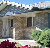 Cedar Lodge Holiday Units - Redcliffe Tourism
