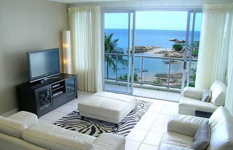 Coral Cove Apartments - Redcliffe Tourism 3