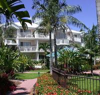 Australis Cairns Beach Resort - Redcliffe Tourism