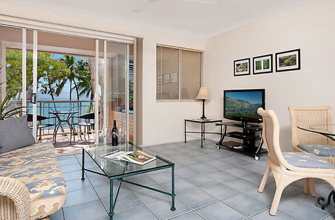 Alassio Palm Cove - Redcliffe Tourism 1