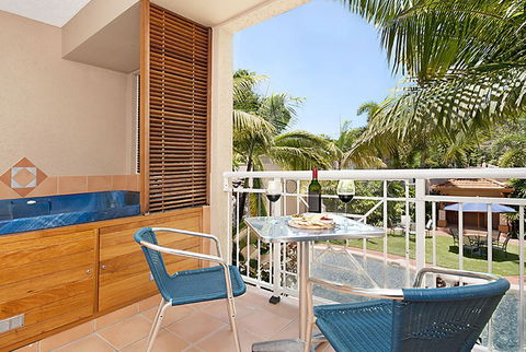Alassio Palm Cove - Redcliffe Tourism 3