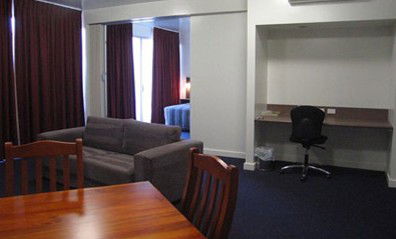Country Road Motor Inn (Dysart) - Redcliffe Tourism 1
