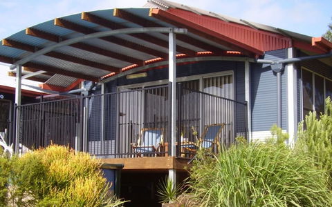 Biggenden B - Redcliffe Tourism 0