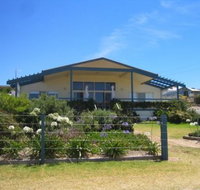 Emu Bay Lodge - Redcliffe Tourism