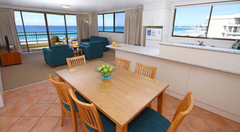 San Simeon Beachfront Apartments - Redcliffe Tourism 8