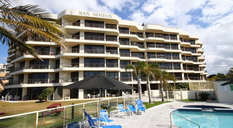 San Simeon Beachfront Apartments - Redcliffe Tourism 7