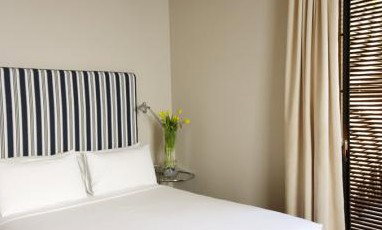 Hotel Dive - Redcliffe Tourism 3