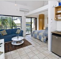 Julians Apartments - Redcliffe Tourism