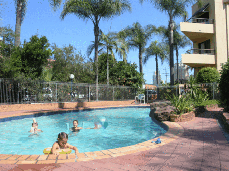 Grangewood Court Holiday Apartments - Redcliffe Tourism 0