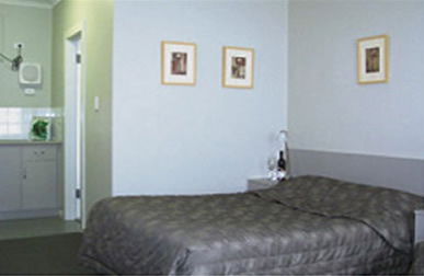 Taft Motor Inn - Redcliffe Tourism 0