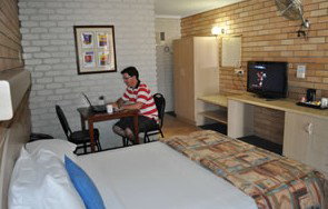 Castle Motor Lodge - Redcliffe Tourism 1
