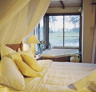Lake Weyba Cottages - Redcliffe Tourism