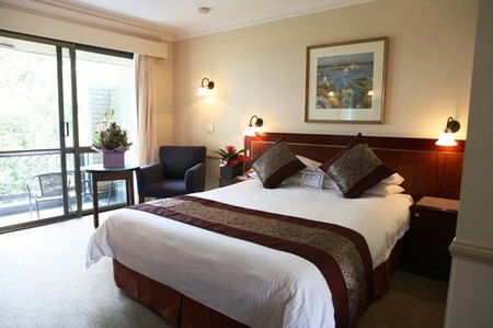 Best Western Twin Towers Inn - Redcliffe Tourism 1