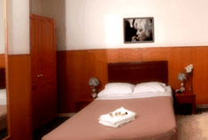 Holiday Lodge - Redcliffe Tourism