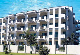 Ocean Breeze By The Strand - Redcliffe Tourism 2