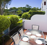 Villa Aqua - Redcliffe Tourism