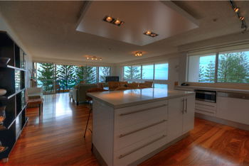 Solnamara Beachfront Apartments - Redcliffe Tourism 8