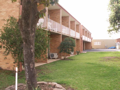 Court Street Motel - Redcliffe Tourism 6