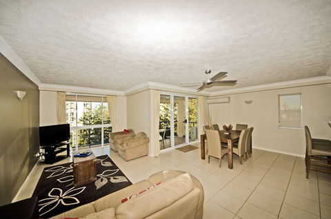 San Mateo On Broadbeach - Redcliffe Tourism 5