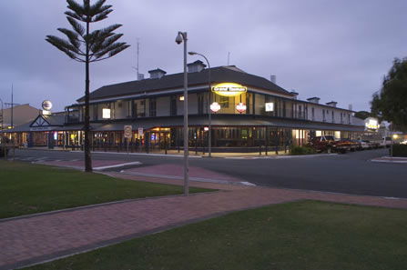 Grand Tasman Hotel - Redcliffe Tourism 0