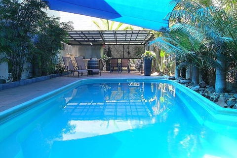 St Andrews Serviced Apartments - Redcliffe Tourism 2