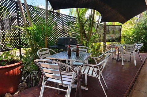 St Andrews Serviced Apartments - Redcliffe Tourism 3