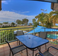 Dolphin Waters Holiday Apartments - Redcliffe Tourism