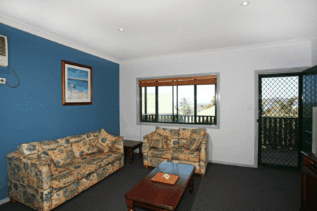 Colonial Ridge Resort - Redcliffe Tourism 3
