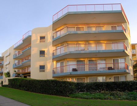 Kings Way Apartments - Redcliffe Tourism 4