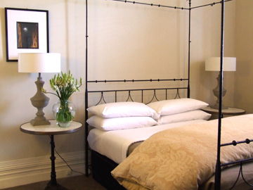 Villa Donati - Redcliffe Tourism 3