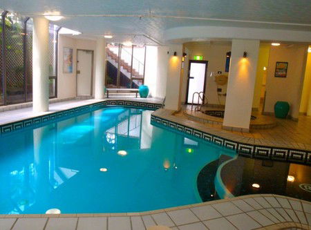 Aegean Apartments - Redcliffe Tourism 4