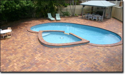 Earls Court Motor Inn - Redcliffe Tourism 1