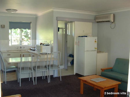 Bermuda Breezes Resort - Redcliffe Tourism 0