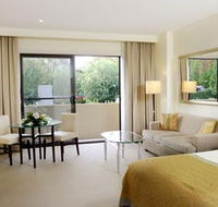 The Hills Lodge Boutique - Redcliffe Tourism
