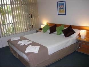 Miami Pacific Apartments - Redcliffe Tourism 1