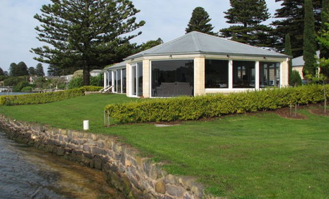 The Douglas - Redcliffe Tourism 1