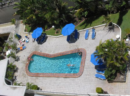 At The Sands Holiday Apartments - Redcliffe Tourism 2