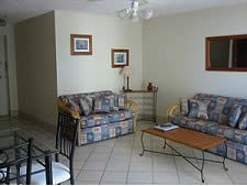 Quarterdeck Apartments - Redcliffe Tourism 7