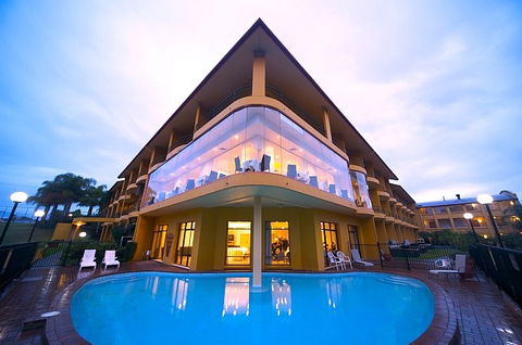 Apollo International - Redcliffe Tourism 0