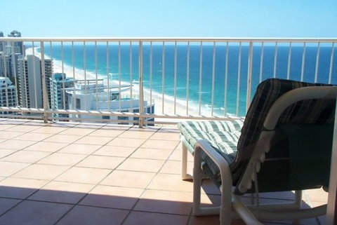 Talisman Holiday Apartments - Redcliffe Tourism 3