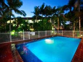 Anchor Down Holiday Apartments - Redcliffe Tourism 6