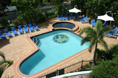 Aegean Apartments - Redcliffe Tourism 7